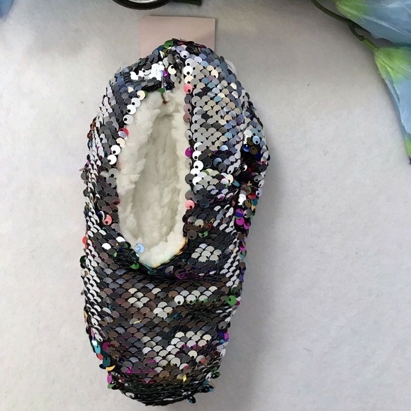 ❌SOLD❌ More than Magic NWT Sequins Slippers Girls M/L (Shoe Size 2-5) - Picture 5 of 8